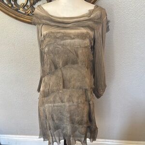 Elegant Italian tiered tunic in neutrals by Dance in Paris EUC